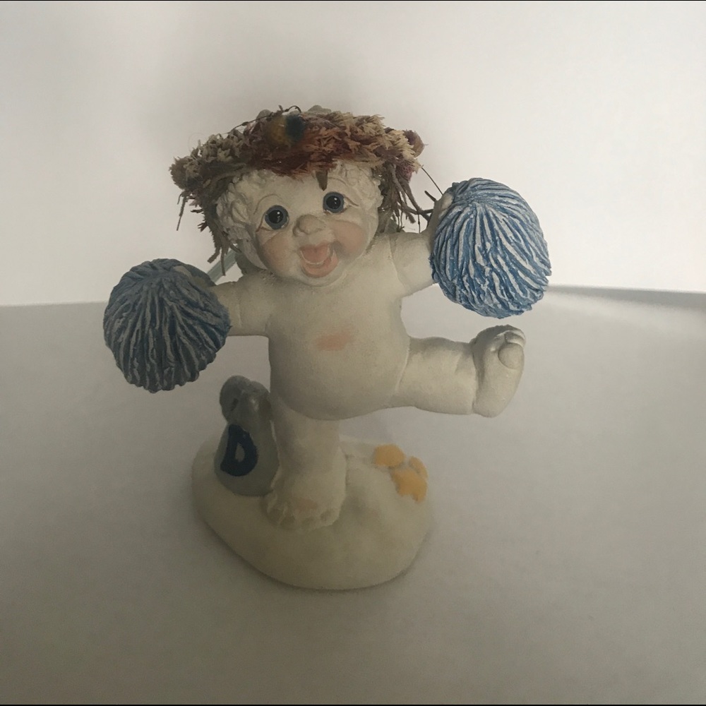 Dreamsicles cheerleader figure